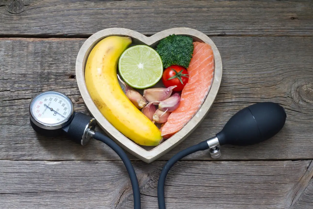 Come ridurre la pressione alta con la colazione: i cibi consigliati dai cardiologi Come ridurre la pressione alta con la colazione: i cibi consigliati dai cardiologi