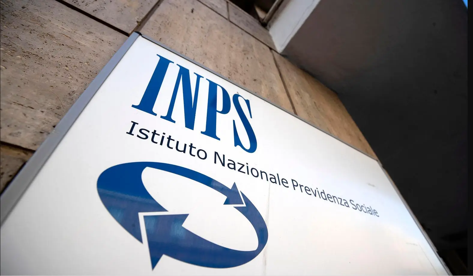 Tredicesima pensionati 2025: importi, date e novità svelate dall’INPS Tredicesima pensionati 2025: importi, date e novità svelate dall’INPS