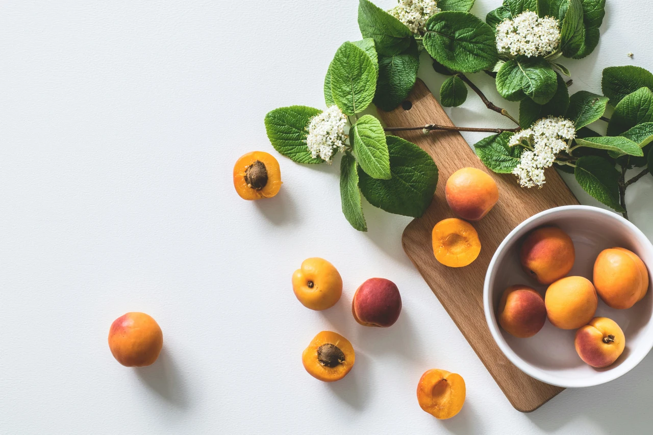 Acne estiva? Scopri quale frutto di stagione può aiutarti Acne estiva? Scopri quale frutto di stagione può aiutarti