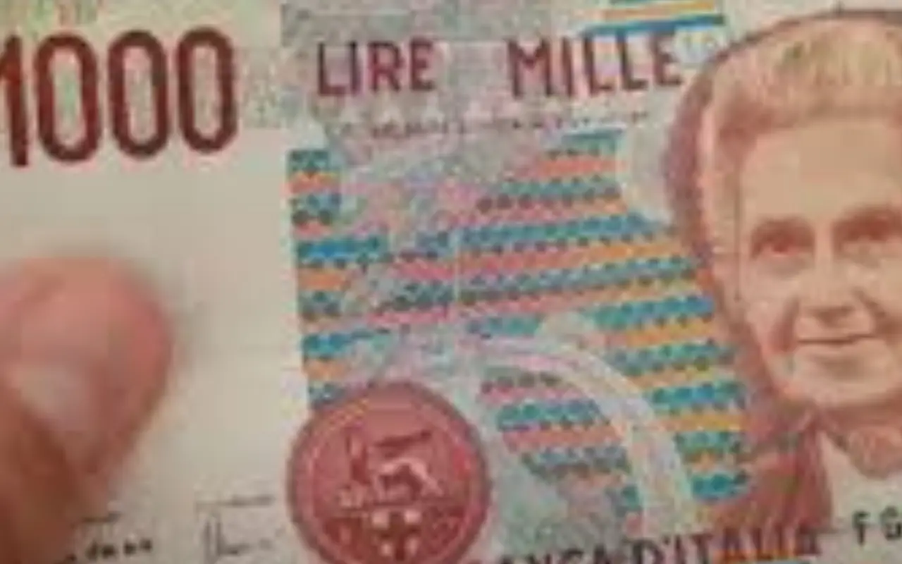 Banconota da 1 franco francese: se ha questo simbolo vale molto Banconota da 1 franco francese: se ha questo simbolo vale molto